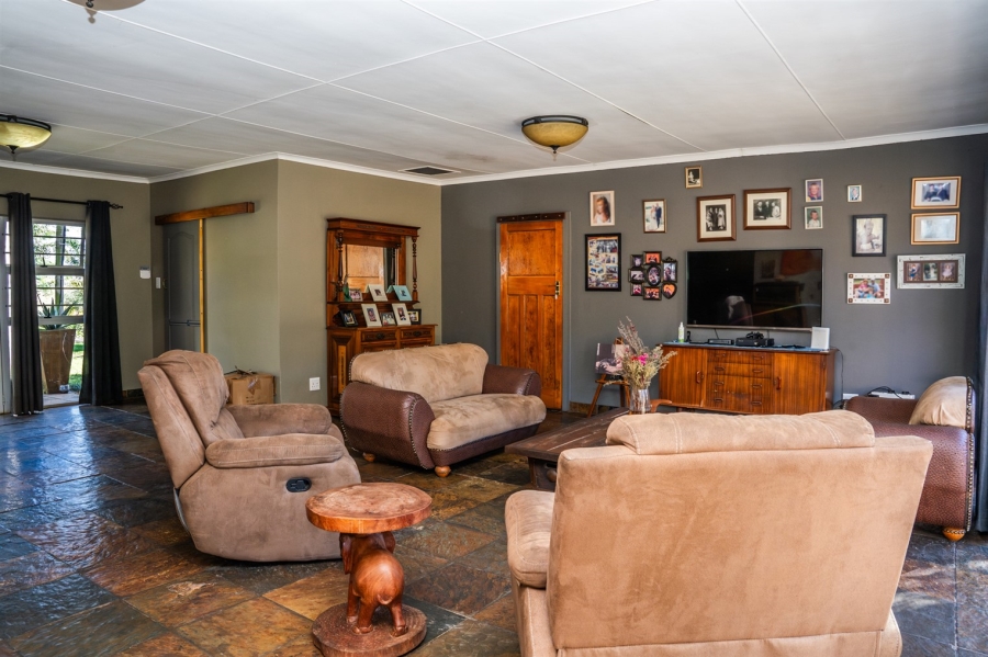 5 Bedroom Property for Sale in East London Rural Eastern Cape